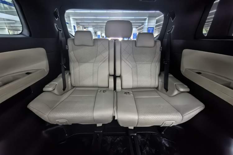 Used Toyota Alphard 2024 Dual-Engine 2.5L Prestige Edition Interior 5