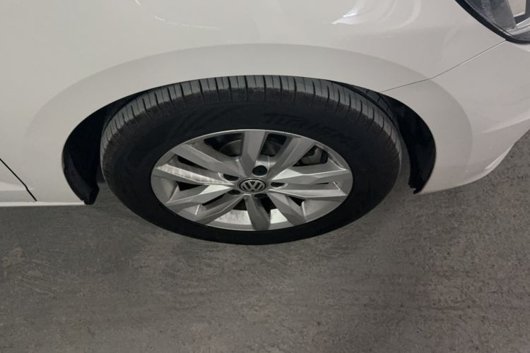 Used Volkswagen Touran 2016 Volkswagen Touran L 280TSI Manual Comfort Edition Exterior 2