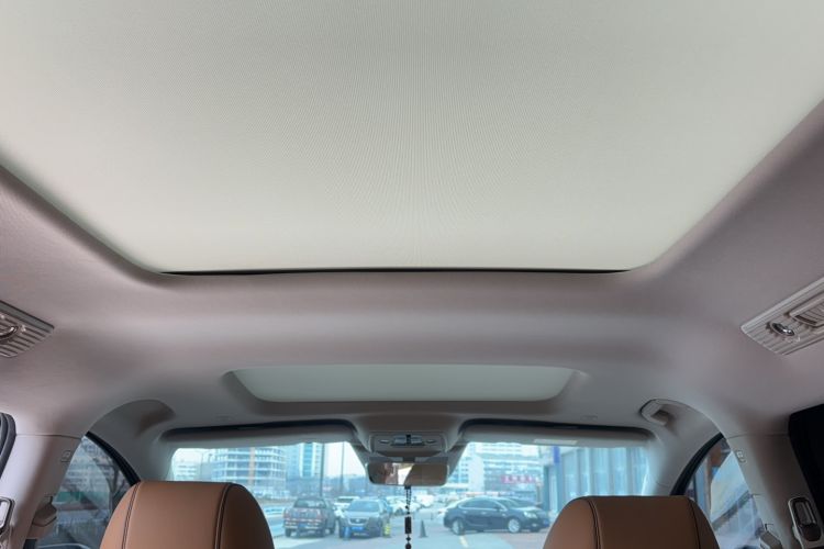 Used Denza D9 2022 DM-i 1040 Prestige Model