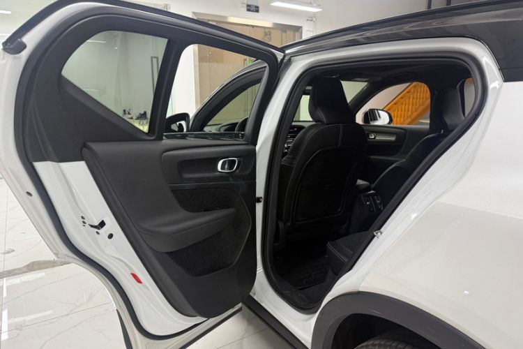 Used Volvo XC40 2020 T4 Four-Wheel Drive Smart & Sporty Edition