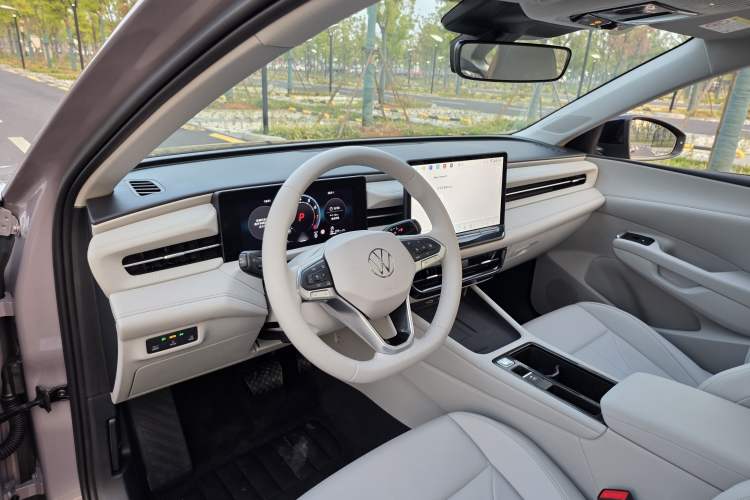 Used Volkswagen Lavida 2026 Pro 300TSI Starry Zhi Yi Edition Interior 4