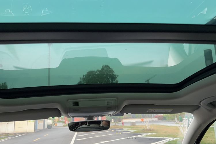 Used Volkswagen Magotan 2017 330TSI DSG Luxury Model Headliner