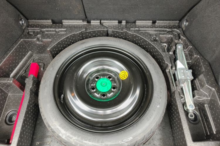 Used Toyota IZOA 2020 2.0L Yichi Version
