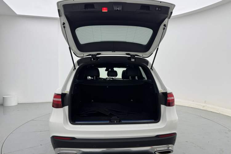 Used Mercedes-Benz GLC 2016 GLC 260 4MATIC Luxury Model