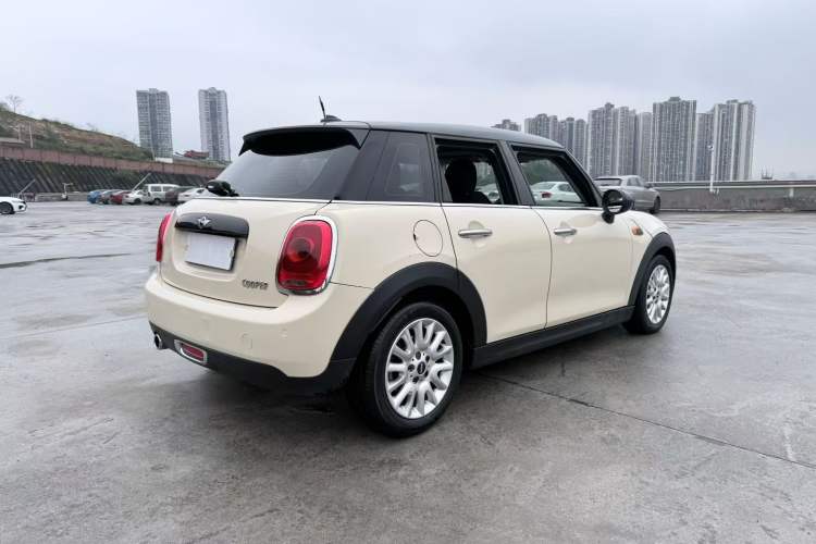 Used MINI MINI 2016 1.5T COOPER Five-Door Edition
