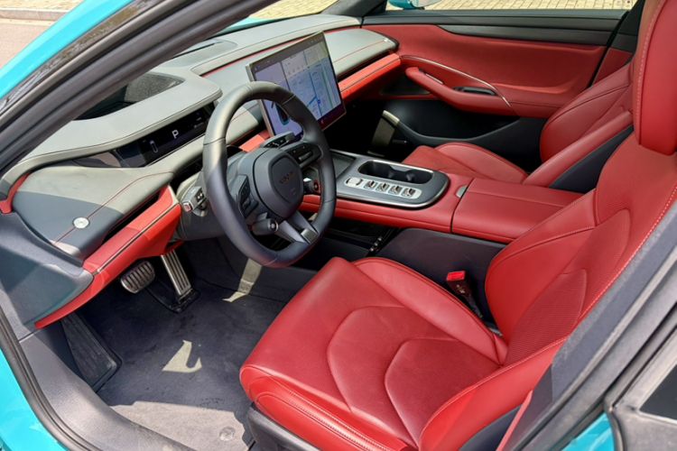 Used Xiaomi Auto SU7 2024 Four-Wheel Drive Ultra-Long Range Advanced Intelligent Driving Max Edition Interior 2