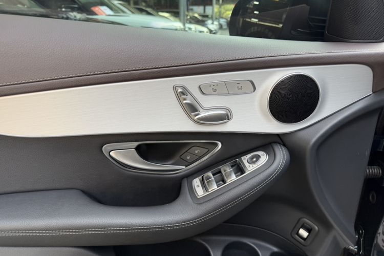 Used Mercedes-Benz GLC 2022 Facelifted GLC 260 L 4MATIC Dynamic Edition Interior 1