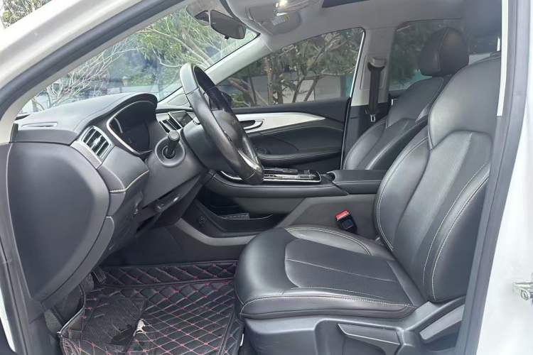 Used Roewe i6 MAX New Energy 2022 EV 500 Grand Touring Edition with Sunroof
