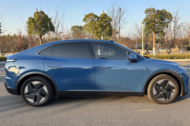 Used ONVO L60 2024 60 kWh All-Wheel Drive
