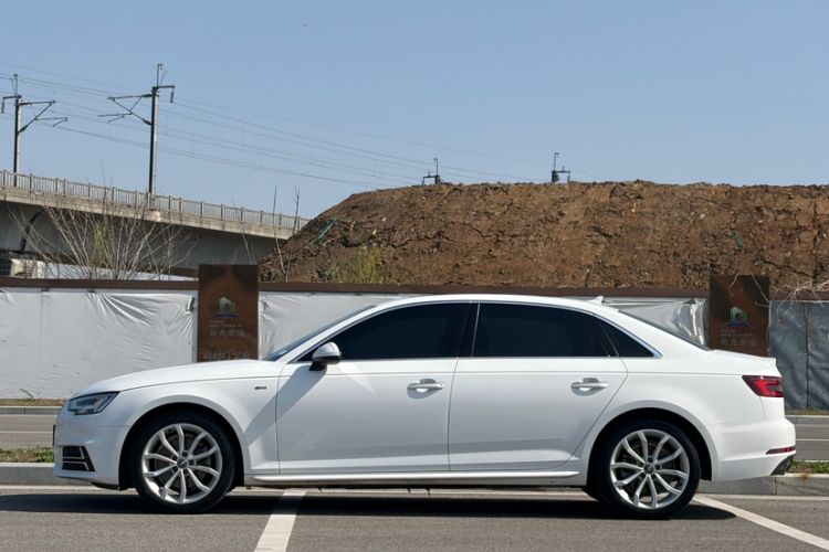 Used Audi A4L 2018 30th Anniversary Edition 40 TFSI Fashion Model