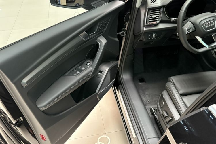 Used Audi Q5L 2022 Updated 45T Luxury Dynamic Version
