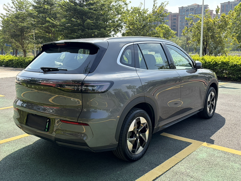 Geely Galaxy E5 2026 Model 610km Exploration+ Edition — снимка 16