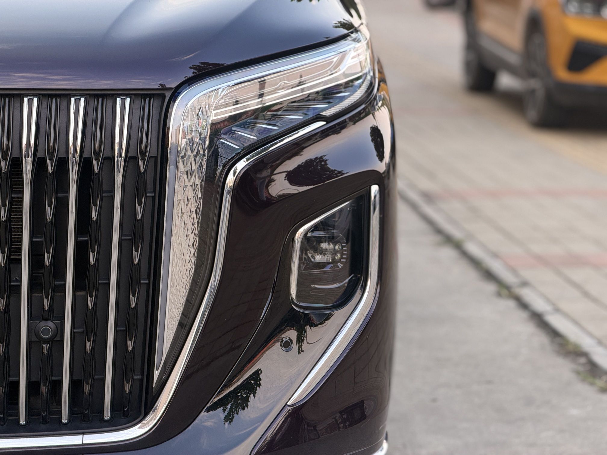 Hongqi HQ9 PHEV 2024 2.0T Four-Wheel Drive Business Edition — снимка 8