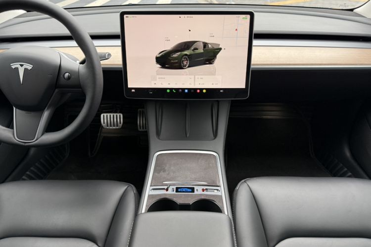 Used Tesla Model 3 2022 Performance High-Performance All-Wheel-Drive Version Interior 3