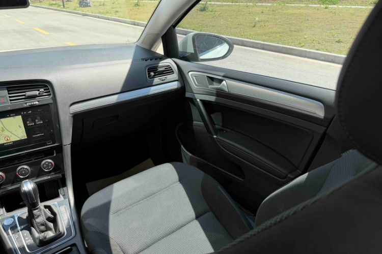 Used Volkswagen Golf 2020 Zhiai Edition 280TSI DSG Comfort Model Interior 12