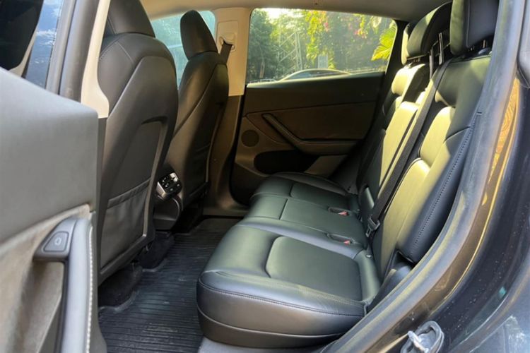 Used Tesla Model Y 2024 Rear-Wheel-Drive Version
