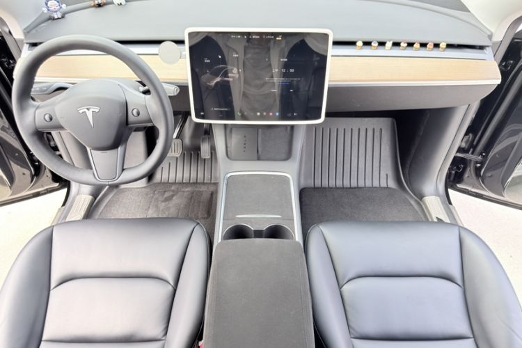 Used Tesla Model Y 2021 Standard Range Rear-Wheel Drive Version