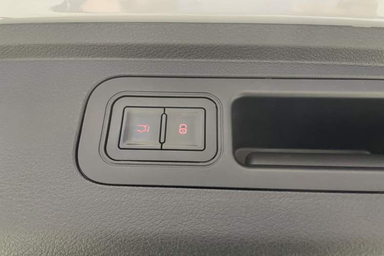 Used BYD Tang New Energy 2025 DM-i 115KM Cloud Ride Flagship Model Interior 9