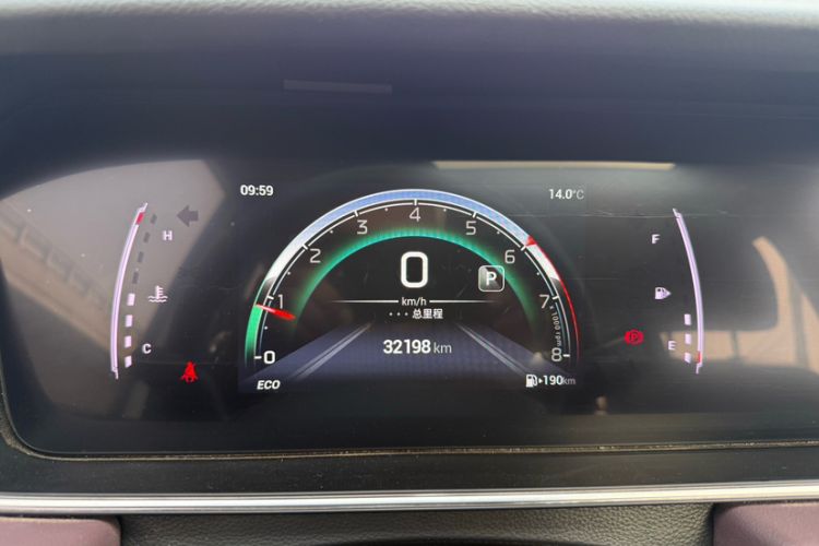 Used GAC Trumpchi M6 2023 PRO 270T DCT Luxury Edition Odometer Close Up