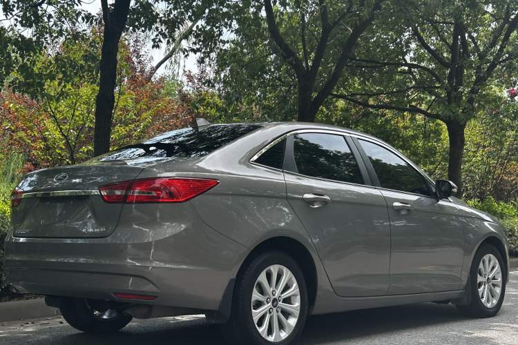 Used Ford Escort 2015 1.5L Automatic Comfort Edition