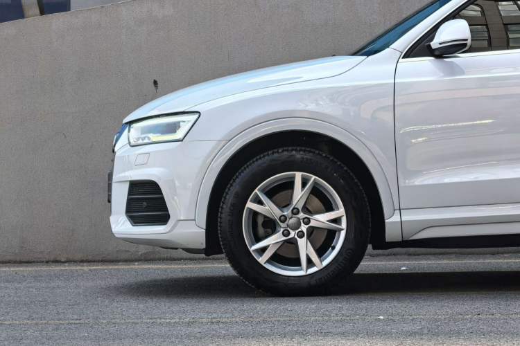 Used Audi Q3 2018 30th Anniversary Edition 30 TFSI Fashion Model Exterior 4