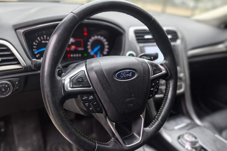 Used Ford Mondeo 2018 EcoBoost 180 Smart Control Fashion Model China VI Standard