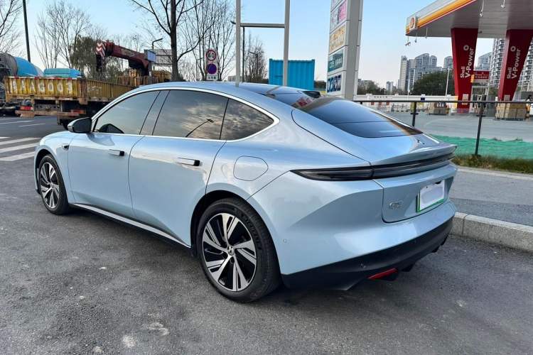 Used Nio ET5 2024 75 kWh Exterior 2