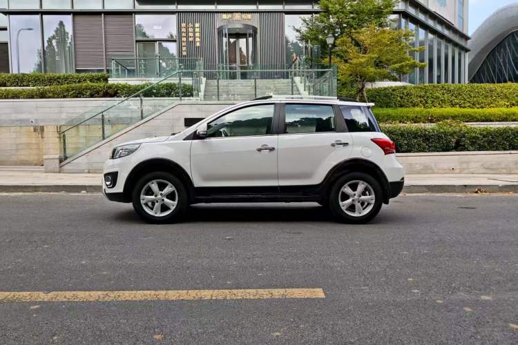 Used Haval H1 2017 Red-Label 1.5L AMT Luxury Model