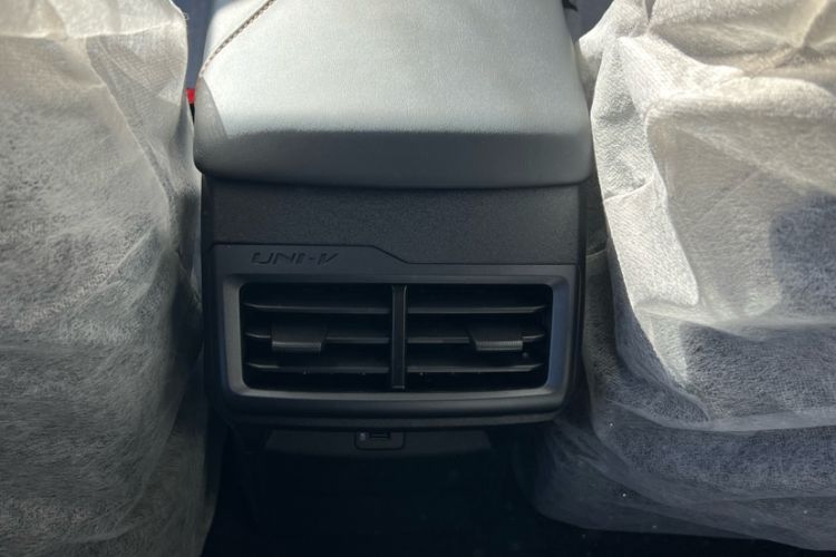 Used Changan UNI-V 2024 1.5T Prestige Edition