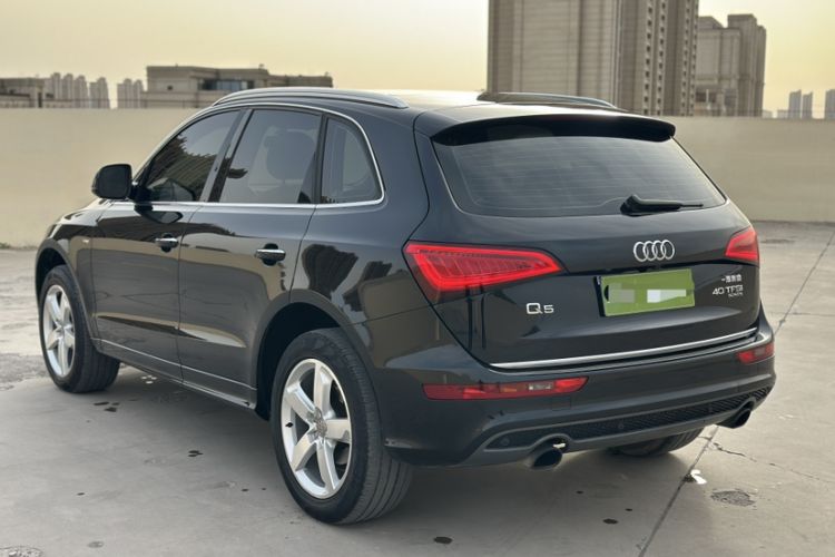 Used Audi Q5 2018 Collector's Edition 40 TFSI Ambition Model
