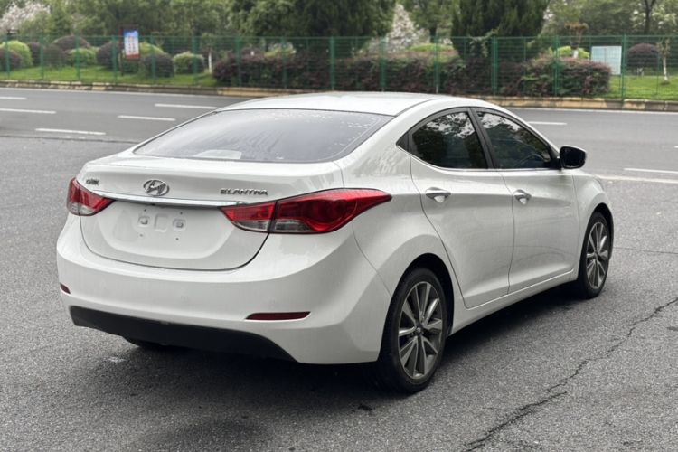 Used Hyundai Elantra (5th Generation / Langdong) 2015 1.6L Automatic Luxury Model