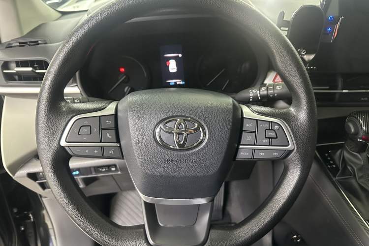Used Toyota Granvia 2024 2.5L Hybrid Comfort Edition