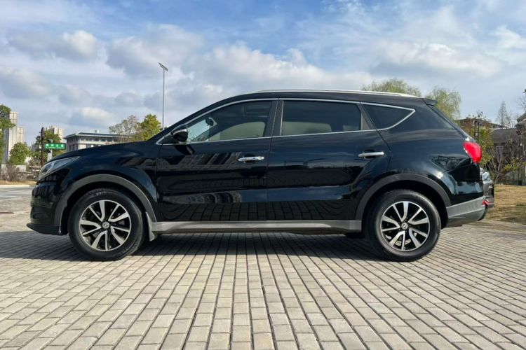 Used Dongfeng Fengon 580 2017 1.5T Manual Luxury Model