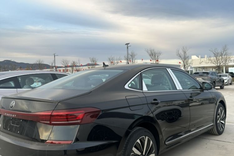Used Volkswagen Passat 2026 Model, Outstanding 330TSI Elite Edition Exterior 2