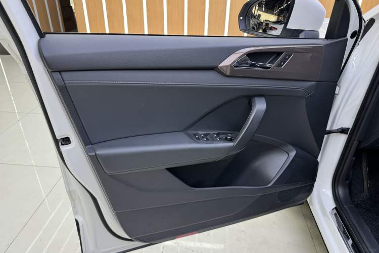 Used Volkswagen Tharu 2021 280TSI Two-Wheel-Drive Flagship Edition
