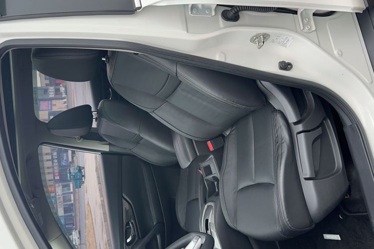 Used Nissan X-Trail 2017 2.0L CVT Comfort Edition 2WD Interior 8