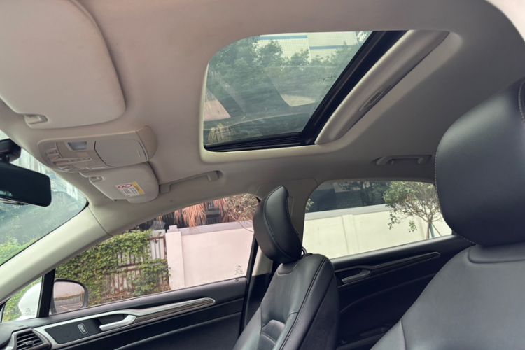 Used Ford Mondeo 2017 Facelifted EcoBoost 180 Fashion Edition Interior 11