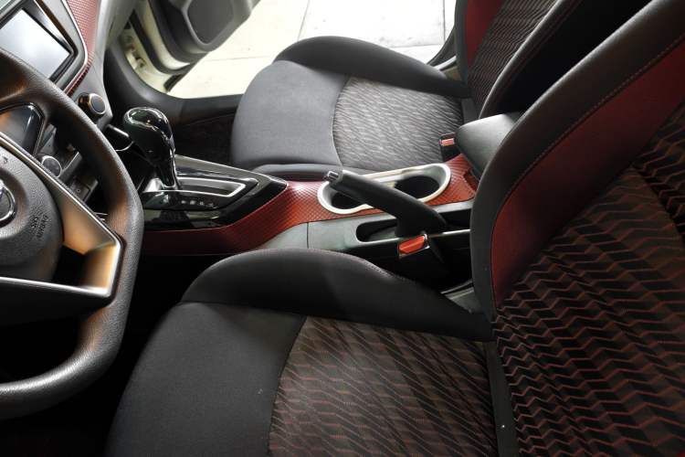 Used Nissan Lannia 2016 1.6L CVT Cool Edition Left Front Seat