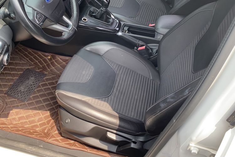 Used Ford Focus 2017 Sedan EcoBoost 125 Manual – Ultra-Style Edition with SmartDrive Features