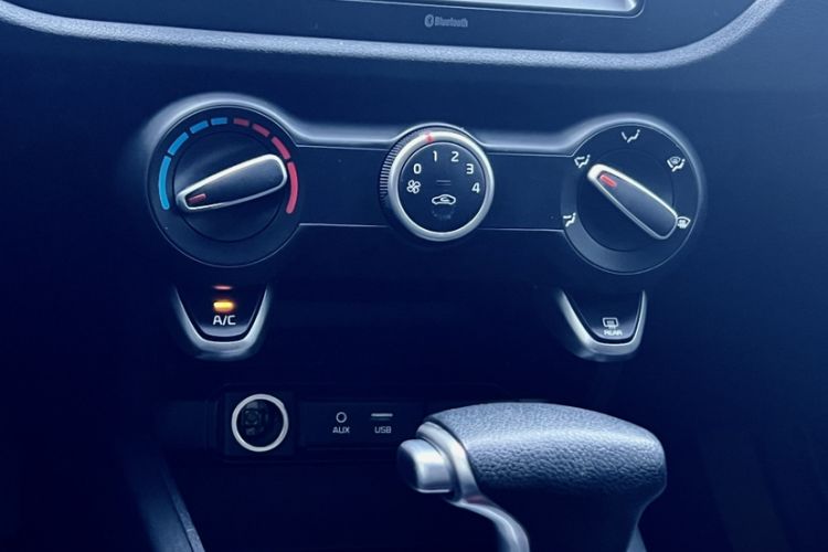 Used Kia K2 2017 Sedan 1.4L Automatic GLS Interior 8