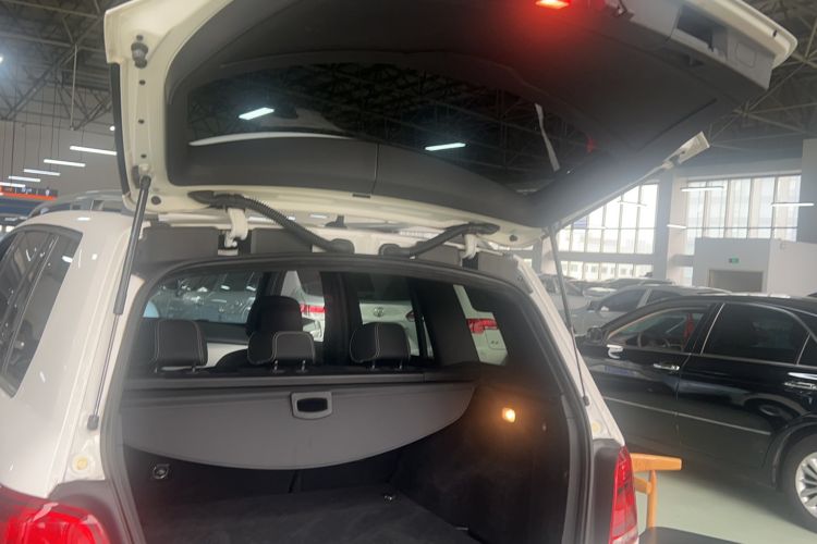 Used Mercedes-Benz GLK-Class 2015 GLK 260 4MATIC Dynamic Edition Ultimate Version Trunk