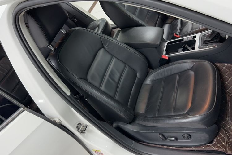 Used Volkswagen Passat 2014 1.8TSI DSG Prestige Navigation Edition