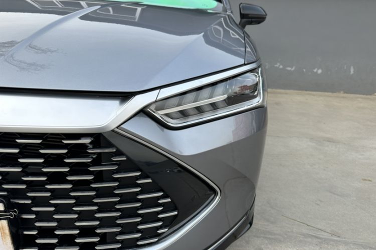 Used BYD Qin PLUS 2023 Champion Edition DM-i 120KM Excellence Model
