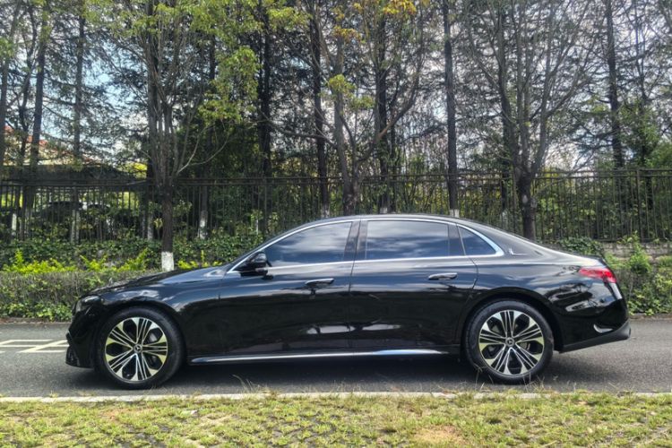 Used Mercedes-Benz E-Class 2024 Facelift E 300 L Fashion Sport Edition
