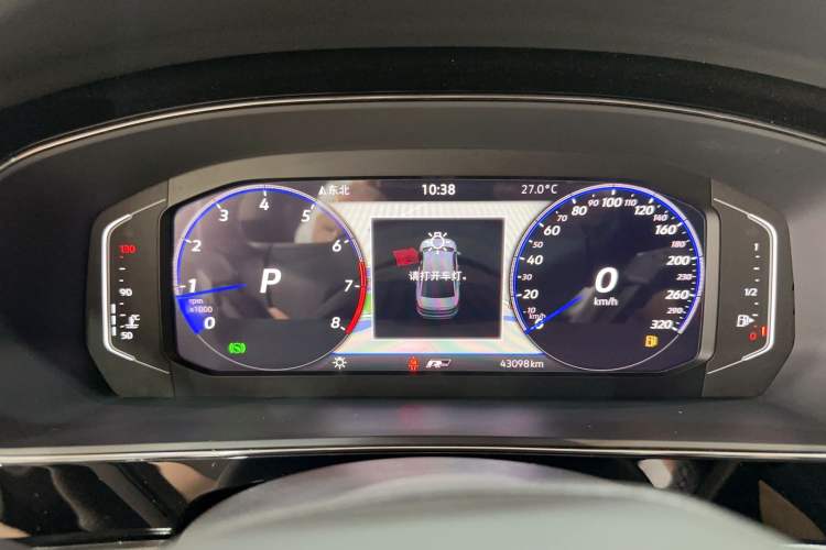 Used Volkswagen Passat 2023 Facelift 330TSI Luxury Edition Odometer Close Up