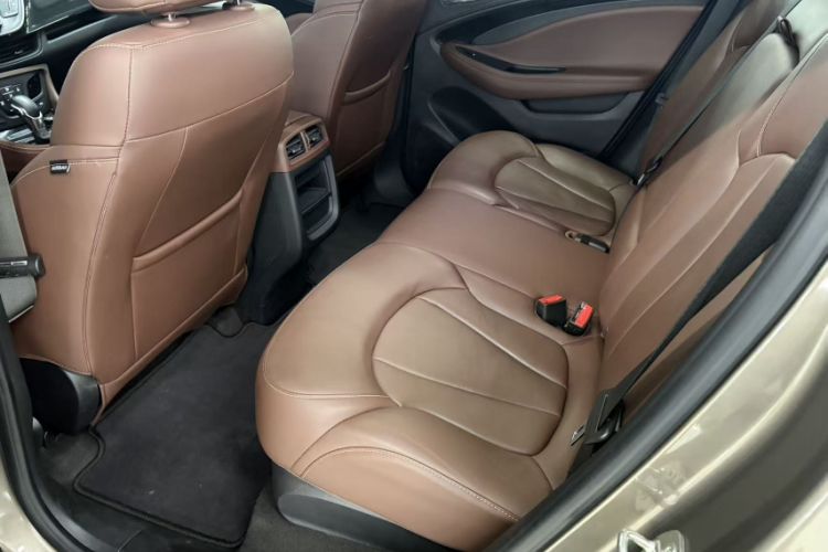 Used Buick Envision 2018 20T Two-Wheel Drive Luxury Model
