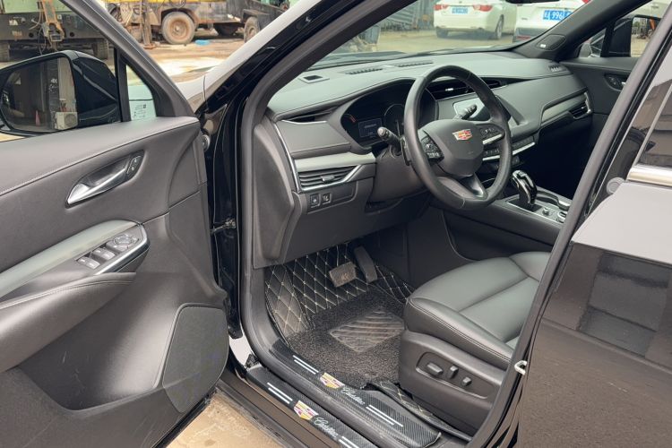 Used Cadillac XT4 2023 28T Two-Wheel-Drive Luxury Version Driver Seat