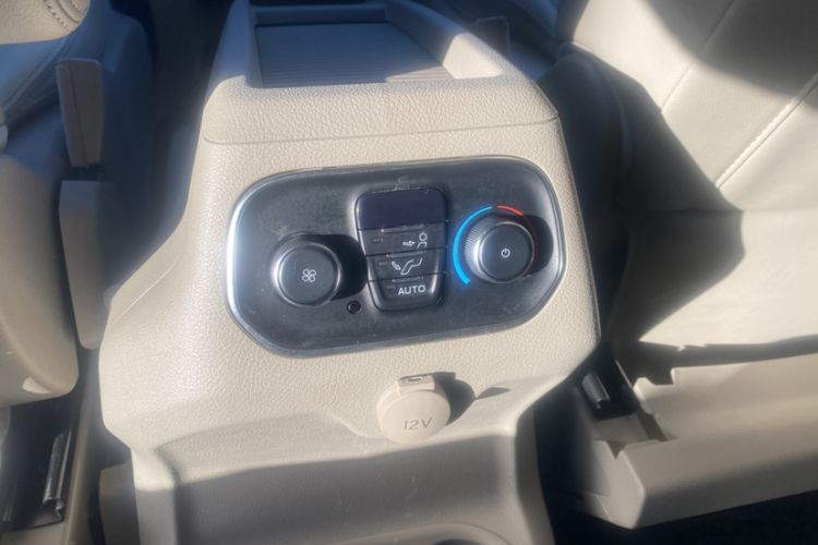 Used Ford Tourneo Custom 2020 2.0T Automatic Elite Edition China VI Standard