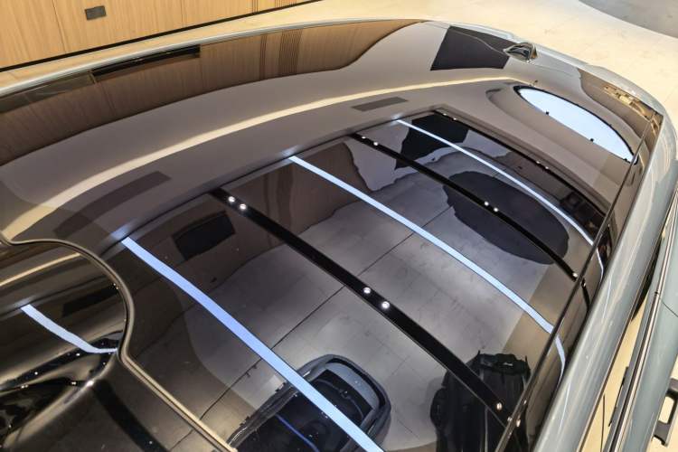 Used Nio ET5T 2025 75 kWh Touring Roof