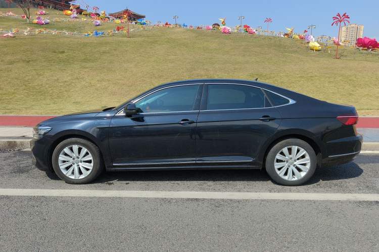 Used Volkswagen Passat 2019 330TSI Elite Edition China VI
